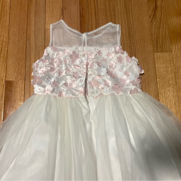 Pippa & Julie White and Pink Floral Kids Dress Size 5 - Picture 6 of 6
